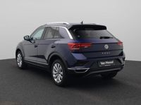 tweedehands VW T-Roc 1.0 TSI Sport | APPLE CARPLAY | VIRTUAL COCKPIT | ACHTERUITRIJCAMERA | ADAPTIEVE CRUISE CONTROL | STOELVERWARMING | STUURVERWARMING | CLIMATE CONTROL | ELEKTRISCHE BEDIENBARE ACHTERKLEP | DODEHOEKDETECTIE |