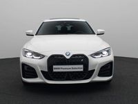 tweedehands BMW i4 eDrive35 High Executive M Sportpakket 66 kWh / Schuifdak / HiFi / Schteruitrijcamera / Stuurwiel Verwarmd / 18''