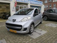 Occasion Peugeot 107 68 PK (50 kW) 2011 Grijs (metallic) Hatchback