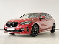 Occasion BMW 118 Executive 140 PK (102 kW) 2021 Melbourne rot metallic (rood metallic) Hatchback