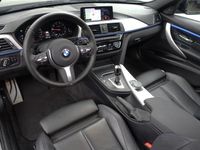 tweedehands BMW 318 3 Serie Touring i M Sport Shadowline Aut- Harman Kardon, Panodak, Stuur/Stoelverwarming, Virtual Cockpit, Standkachel