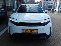 Nieuw Toyota Urban Cruiser Executive 127 kW (174 PK) 2026 Wit SUV