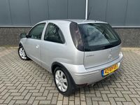 tweedehands Opel Corsa 1.8-16V Full Rhythm