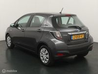 Occasion Toyota Yaris 75 PK (55 kW) 2013 Grijs Hatchback