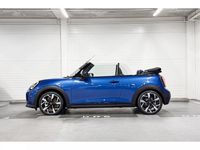 Nieuw Mini Cooper Cabriolet 163 PK (119 kW) 2025 Icy sunshine blue (c6l) (licht blauw) Cabriolet