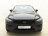 tweedehands Volvo V60 CC B5 264pk AWD Plus / NIEUW / DIRECT LEVERBAAR / 360 Camera / Harman Kardon audio / Black pakket / Sportstoelen / Standkachel /