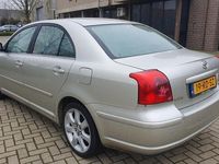 tweedehands Toyota Avensis 2.0 VVTi Linea Luna