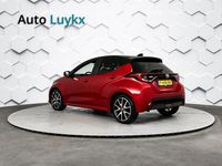 Occasion Toyota Yaris Hybrid Executive 2022 Rood Hatchback