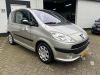 tweedehands Peugeot 1007 1.6-16V Gentry /Airco/Nieuwe apk/Automaat.