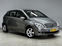 tweedehands Mercedes B200 Turbo /AUTOMAAT! /Trekhaak /Half-Leder! /Stoelverw.! /Airco /Cruise /Elek. pakket /Isofix /16"LMV /Armsteun /Multi. LEDER Stuur /PDC.