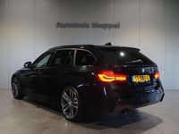 tweedehands BMW 320 3-SERIE Touring i M sport | Hoogglans Shadow line | LED |