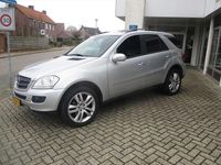 Occasion Mercedes ML320 224 PK (164 kW) 2005 Grijs (metallic) SUV