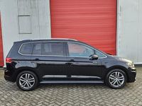 Occasion VW Touran Highline 111 PK (81 kW) 2017 Zwart MPV
