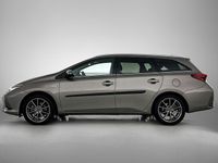 Occasion Toyota Auris Hybrid Trend 136 PK (100 kW) 2016 Grijs (metallic) Hatchback