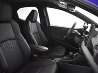 Occasion Toyota Yaris Hybrid Executive 131 PK (96 kW) 2024 Blauw (metallic) Hatchback