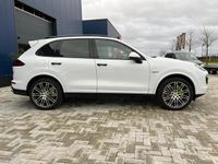 tweedehands Porsche Cayenne 3.0 S E-Hybrid Platinum Edition / LUCHTVERING / BOSE / CAMERA / ALCANTARA / ELEC TREKHAAK