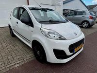 tweedehands Peugeot 107 1.0 Access Accent 'BLACK & WHITE EDITION"