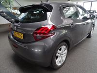 tweedehands Peugeot 208 1.2 PureTech Signature Incl. Nieuwe Distributieriem, Carplay, etc