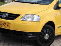 Occasion VW Fox Trendline 54 PK (39 kW) 2009 Geel Hatchback