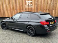 tweedehands BMW 320 3-SERIE Touring i High Executive Pano Leer CarPlay