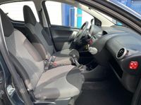 tweedehands Toyota Aygo 1.0 VVT-i Aspiration 5-drs / AIRCO / LED / APK 12-24 / 57.786 km!