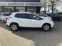 tweedehands Peugeot 2008 1.2 PureTech Allure **Panodak-navigatie**