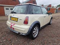 Occasion Mini ONE 90 PK (66 kW) 2002 Wit Hatchback