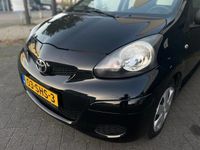 Occasion Toyota Aygo 68 PK (50 kW) 2011 Zwart Hatchback