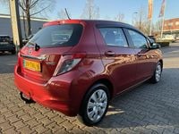 Occasion Toyota Yaris 99 PK (72 kW) 2012 Rood Hatchback