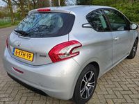 tweedehands Peugeot 208 1.2 VTi Active 2e eigenaar dealer onderhouden airc