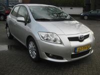 tweedehands Toyota Auris AURIS 2.0 D-4D Luna Business zeer completemet navigatie,cruise controle en trekhaak!