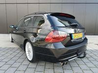 tweedehands BMW 325 3-SERIE Touring i High Executive / PANO / NAVI / LEER / 18 INCH ALPINA / TREKHAAK