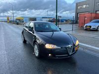 tweedehands Alfa Romeo 147 2.0 T.Spark Business 5-DEURS INRUILKOOPJE AIRCO CR