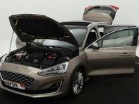 tweedehands Ford Focus Wagon BWJ 2019 1.0 126 PK EcoBoost Vignale SCHUIFKANTEL DAK / LEER