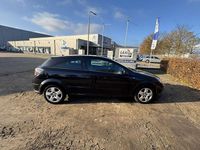 Occasion Opel Astra Executive 105 PK (77 kW) 2005 Zwart Coupé