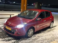 Occasion Renault Clio II 89 PK (65 kW) 2011 Rood Hatchback