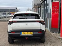 Nieuw Toyota Urban Cruiser Executive 127 kW (174 PK) 2026 Wit SUV