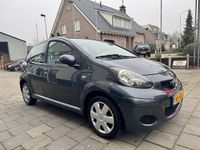 Occasion Toyota Aygo Comfort 68 PK (50 kW) 2010 Grijs (metallic) Hatchback