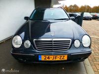 tweedehands Mercedes 240 E-KLASSE CombiAvantgarde (youngtimer )