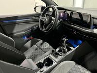 tweedehands VW Golf VIII 1.5 TSI R-Line - Dealer onderhouden - Digitaal dashboard - Keyless entry - 19'' lichtmetalen velgen -