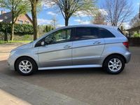 tweedehands Mercedes B170 met Airco en trekhaak!