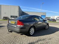 tweedehands Volvo S60 2.4 Edition INRUILVOORDEEL