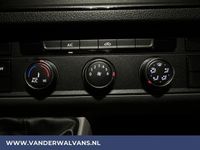 tweedehands VW Crafter 2.0 TDI 140pk L3H3 (Oude L2H2) Euro6 Airco | Bluetooth telefoonvoorbereiding