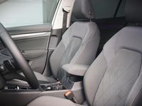 tweedehands VW Golf VII 1.5 eTSI Style | Panoramadak | Massage | Stoelverwarming | LED | App Connect | Adaptive Cruise Control | Stuurverwarming | Keyless start | Parkeersensoren | DSG Automaat | Ambient light | Bluetooth | Climat