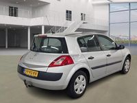 Occasion Renault Mégane II 113 PK (83 kW) 2005 Grijs Hatchback