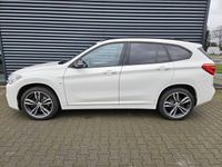 tweedehands BMW X1 sDrive20i M Sport 192pk Dealer O.H | Harman Kardon | 19"L.M | Alcantara Sportstoelen Verwarmd | LED Koplampen | Navi | El. Achterklep |