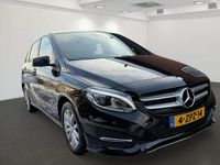 Occasion Mercedes B180 Ambition 122 PK (89 kW) 2015 Zwart (metallic) MPV