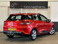 Occasion Renault Clio GrandTour Expression 90 PK (66 kW) 2013 Rood Stationwagen