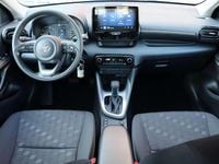 Nieuw Toyota Yaris Hybrid Comfort 116 PK (85 kW) 2025 Groen, metallic lak Hatchback