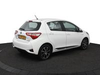 Occasion Toyota Yaris Hybrid Design 101 PK (74 kW) 2018 Wit Hatchback